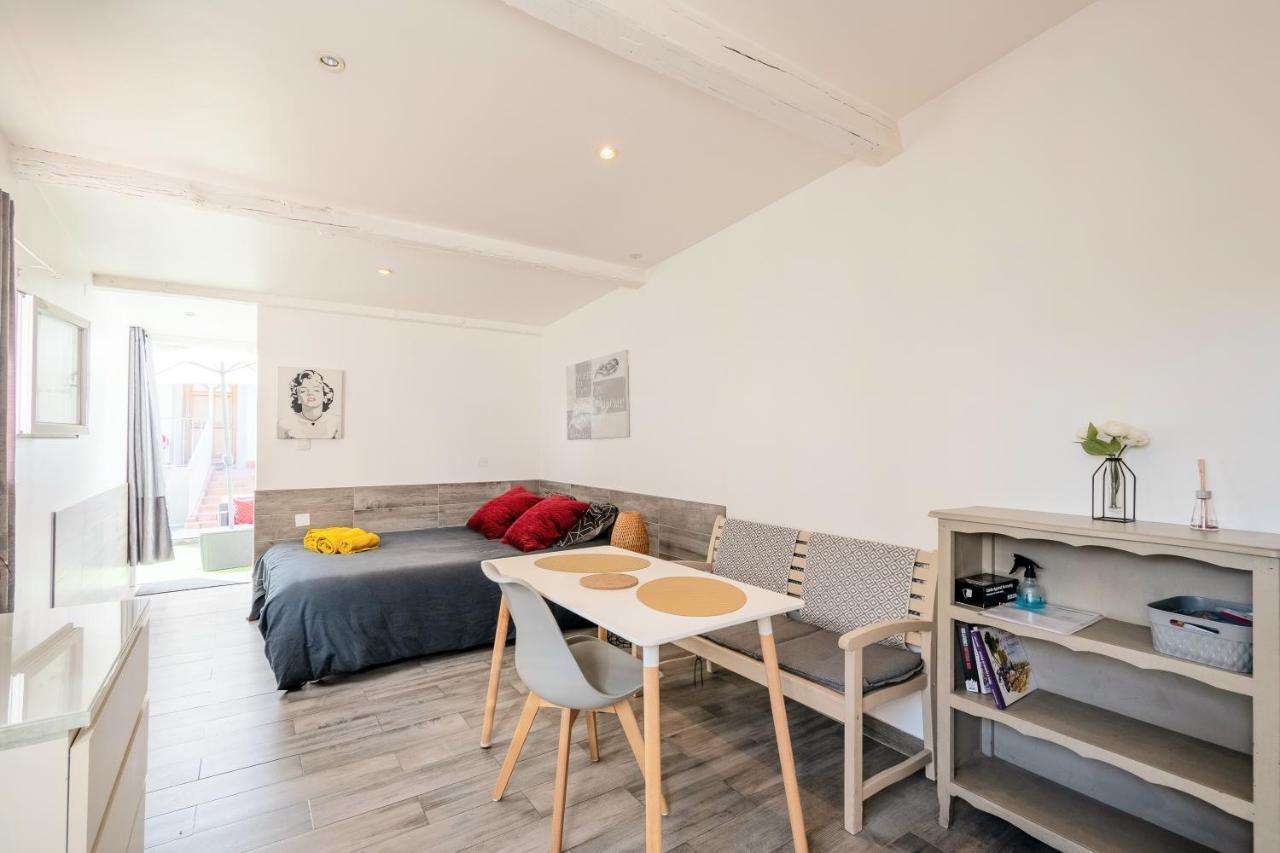 Villa 3 Appartements Entiers Avec Piscine Et Jaccuzi Et Parking Marseilles Exterior foto