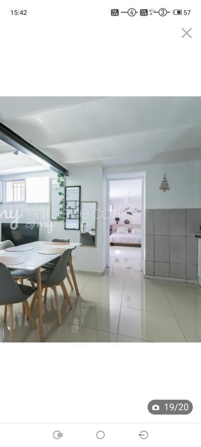 Villa 3 Appartements Entiers Avec Piscine Et Jaccuzi Et Parking Marseilles Exterior foto